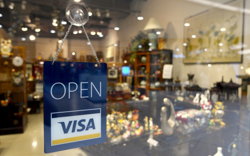 vente-VALDEROURE-min_open_sign_visa_sign_open_store_sign_visa_credit_card_business-810443