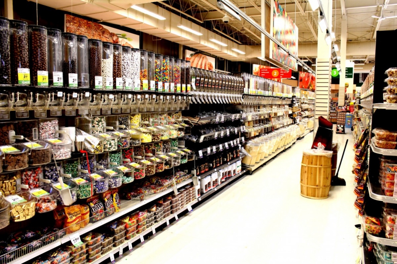vente-VALDEROURE-min_retail_grocery_supermarket_store_food_shopping_market_shop-613228